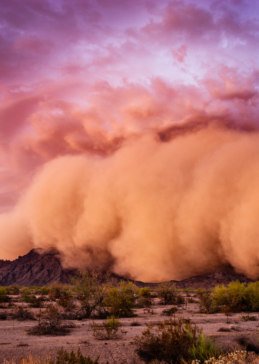 Dust storm quickly overtakes desert scene